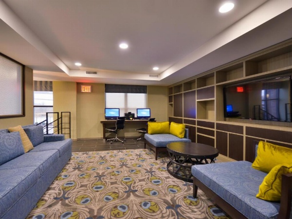 Holiday Inn Express Kennedy Airport Main image